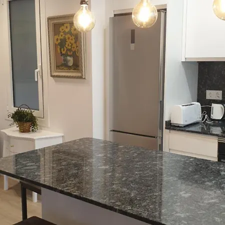 Elegante Piso En Gran Via De 3 Apartman Vigo